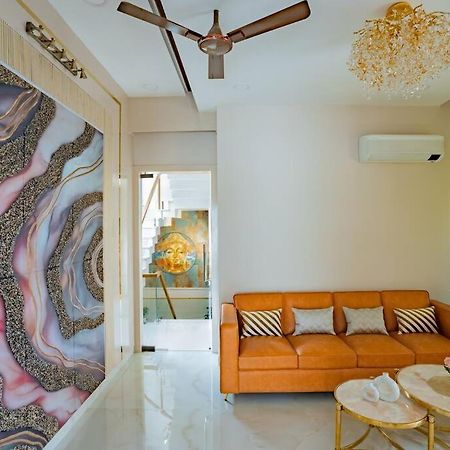 The Sage Villa - Luxury Homestay In デヘラードゥーン エクステリア 写真