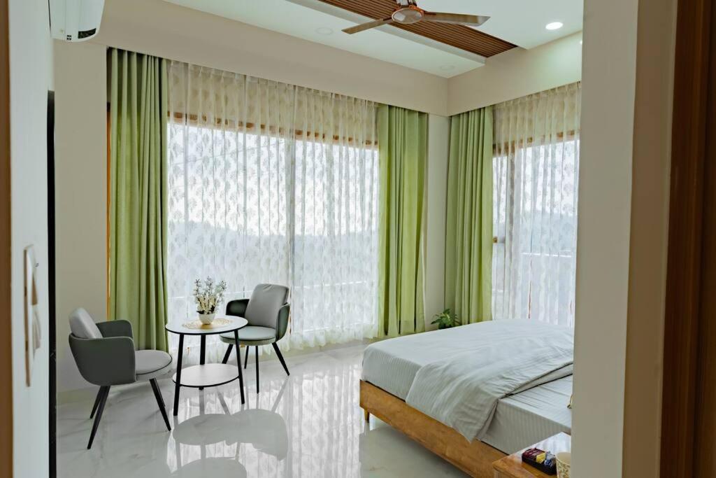 The Sage Villa - Luxury Homestay In デヘラードゥーン エクステリア 写真