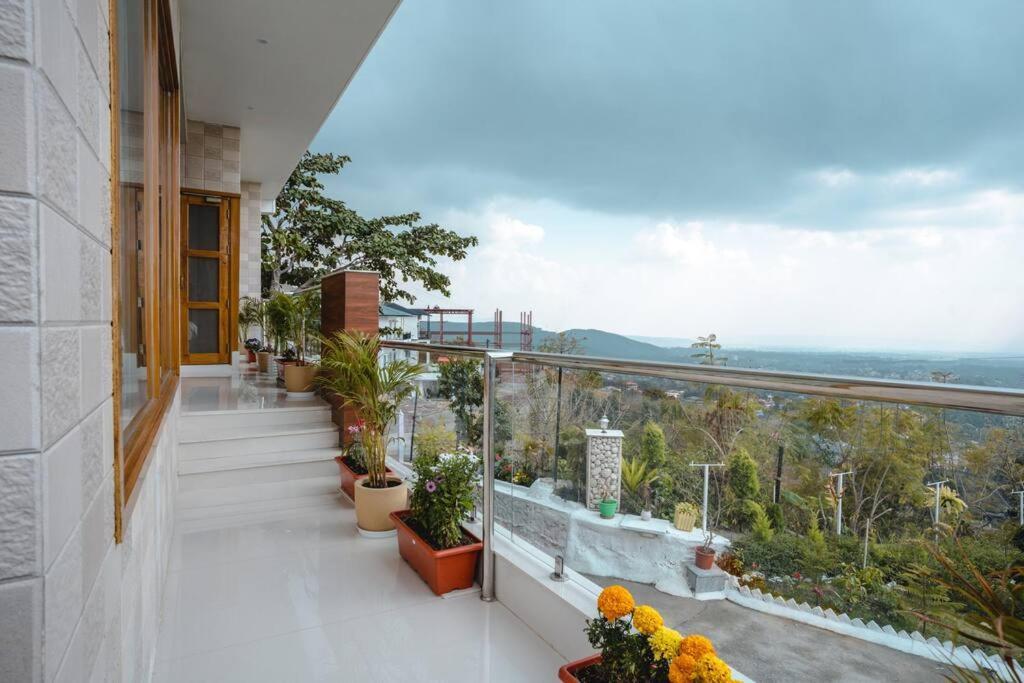 The Sage Villa - Luxury Homestay In デヘラードゥーン エクステリア 写真